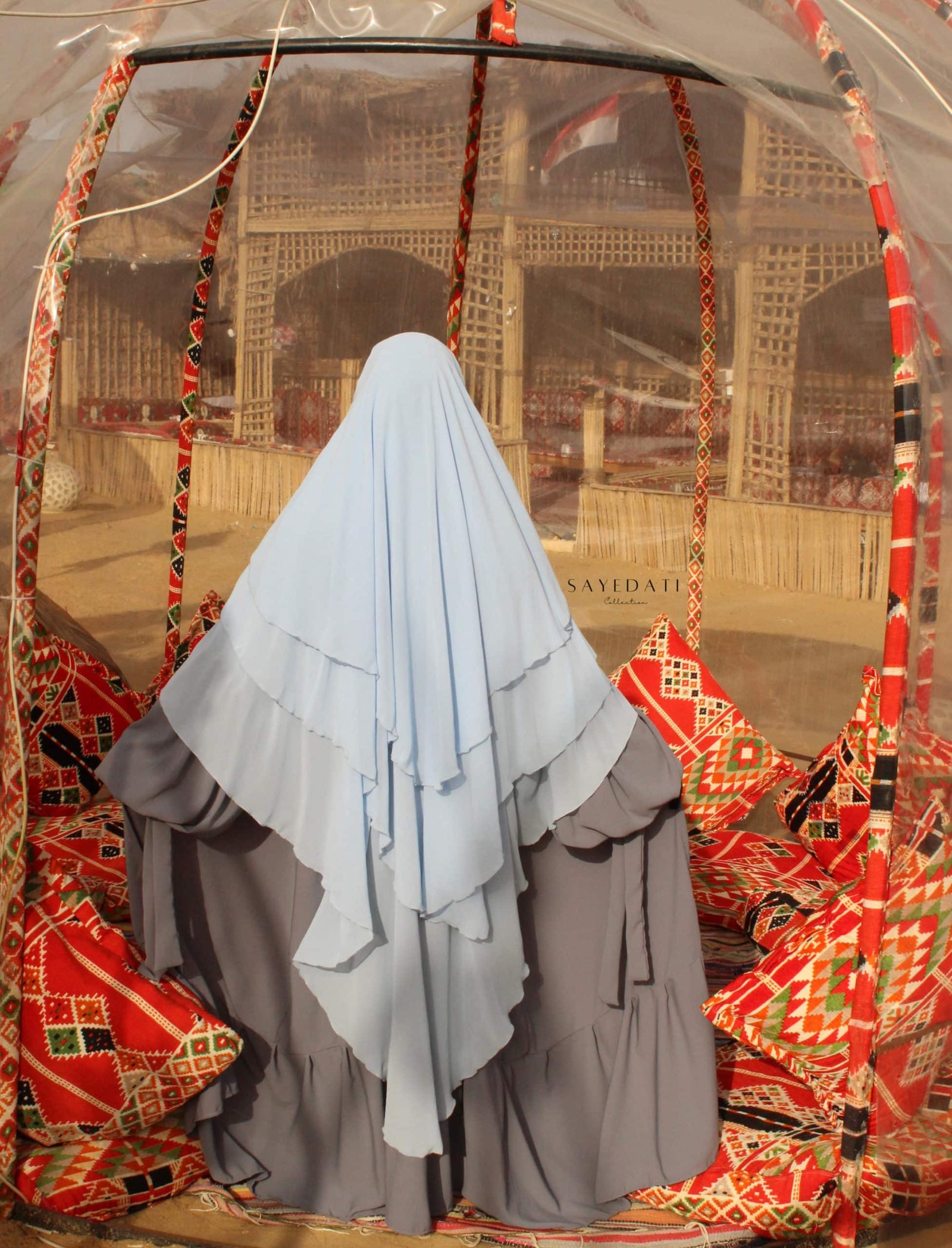 Robe abaya de mariée pour femme musulmanes, robe de princesse femme voilées avec manches bouffantes à bretelles et coupe extra large, portée avec un hijab façon khimar 3 voiles. Robe femme Aid, magnifique tenue pour l'Eid