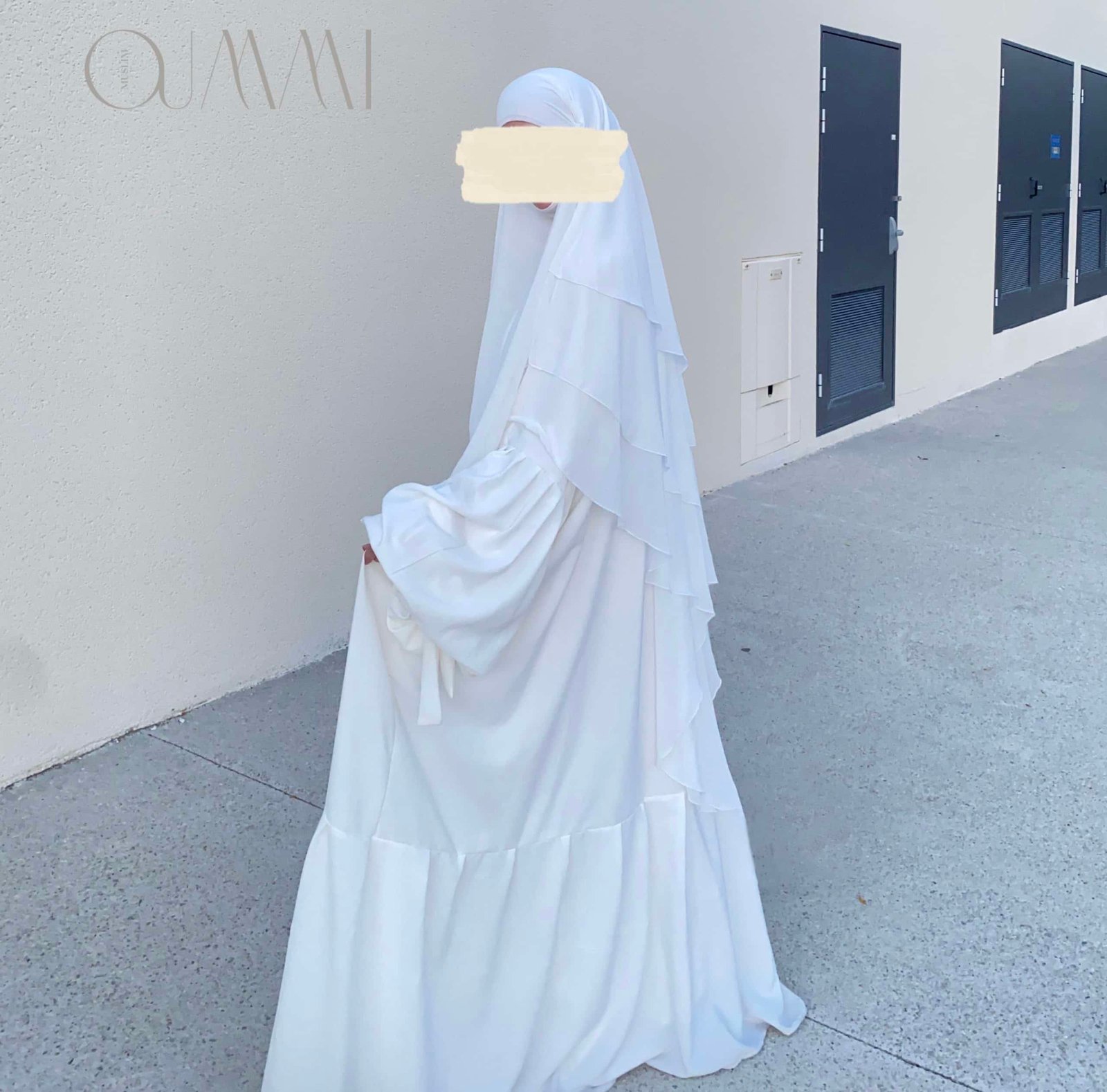 Robe abaya de mariée pour femme musulmanes, robe de princesse femme voilées avec manches bouffantes à bretelles et coupe extra large, portée avec un hijab façon khimar 3 voiles. Robe femme Aid, magnifique tenue pour l'Eid. Style abaya saoudienne