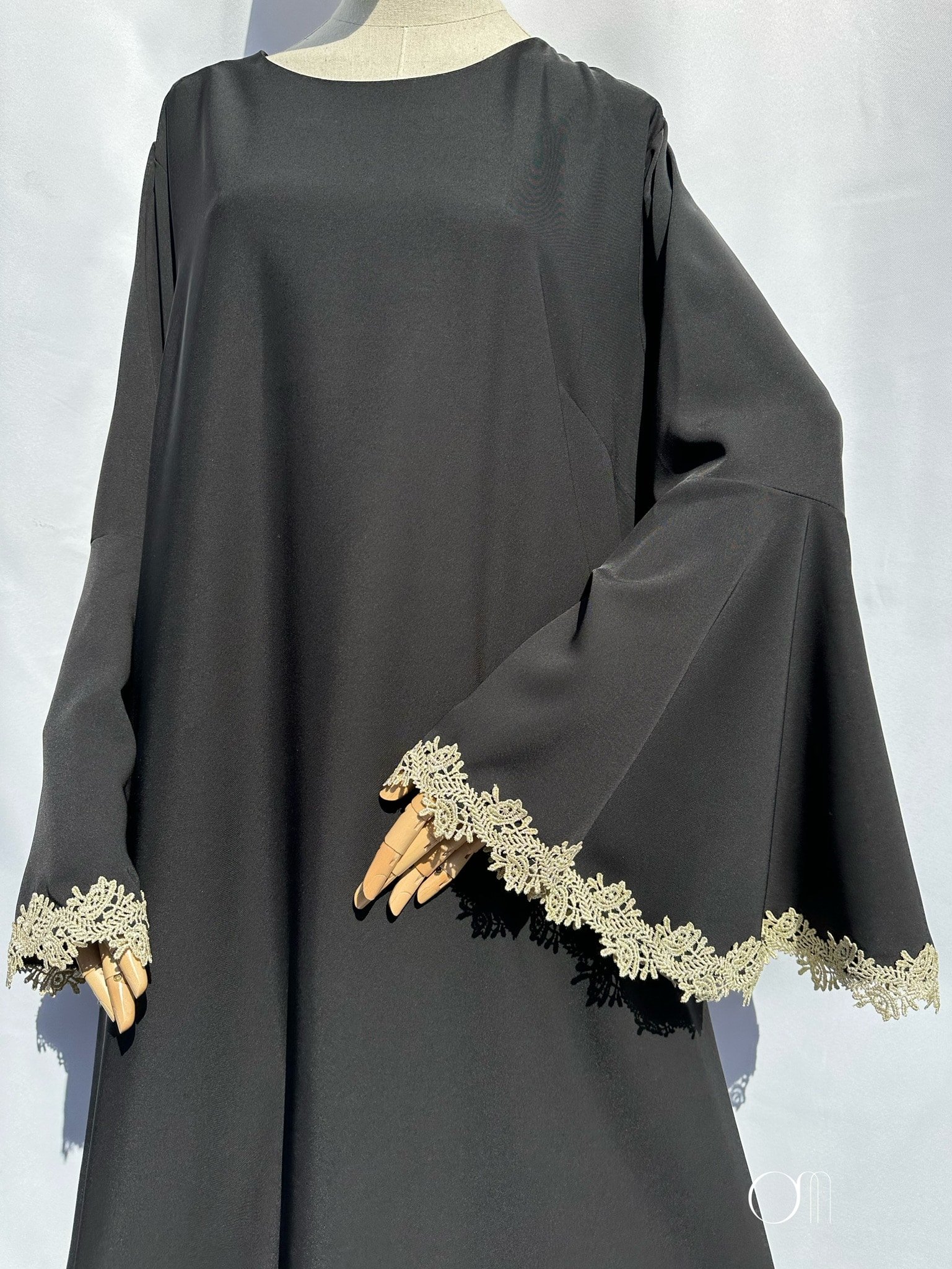 Abaya femme Aid manches évasées dentelle - NOIR